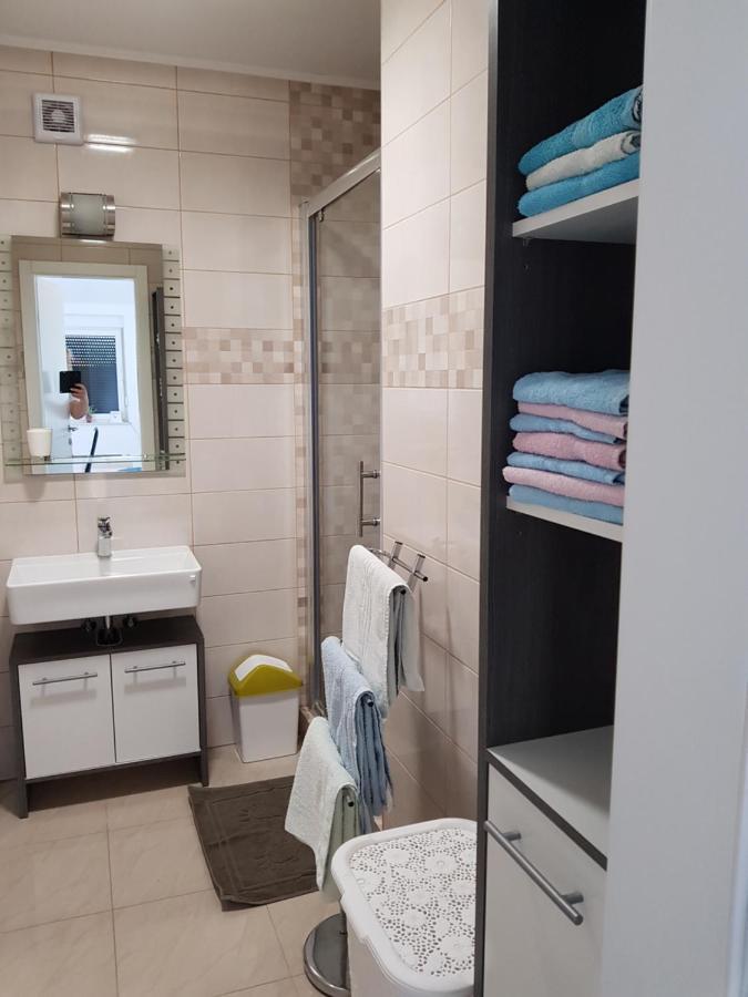 Apartmani Zaric Malinska Exterior foto